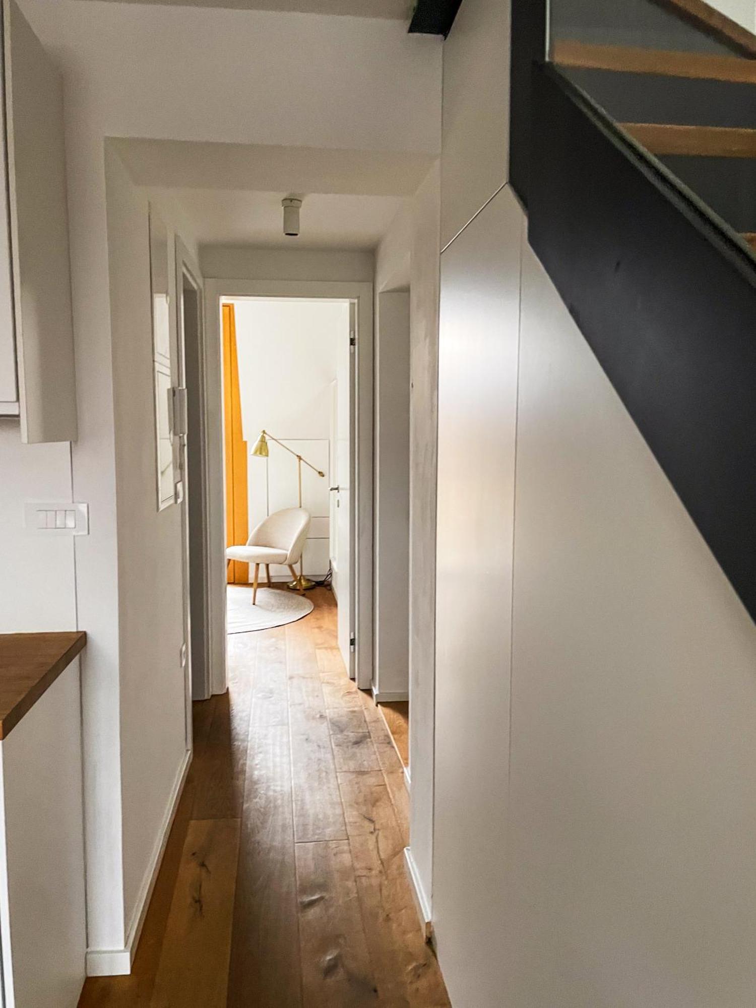 Finna New In Center Of Free Parking Apartment